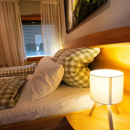 公寓 Gemuetliche Dg-wohnung Mit Grosser Kueche & Parkplatz 布尔格伦根费尔德